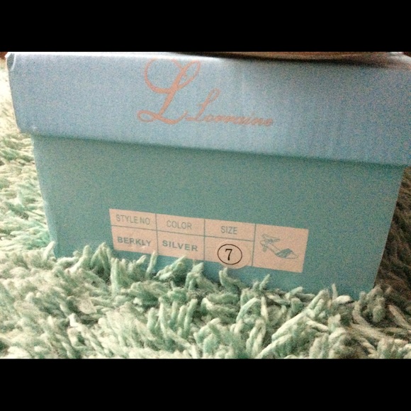 L Lorraine silver heels! - Picture 6 of 7